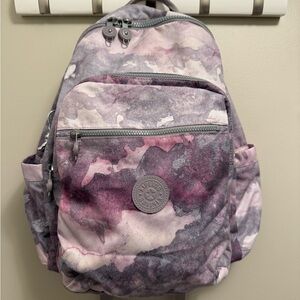 NWOT
Kipling Delia Backpack In Canyon Mist